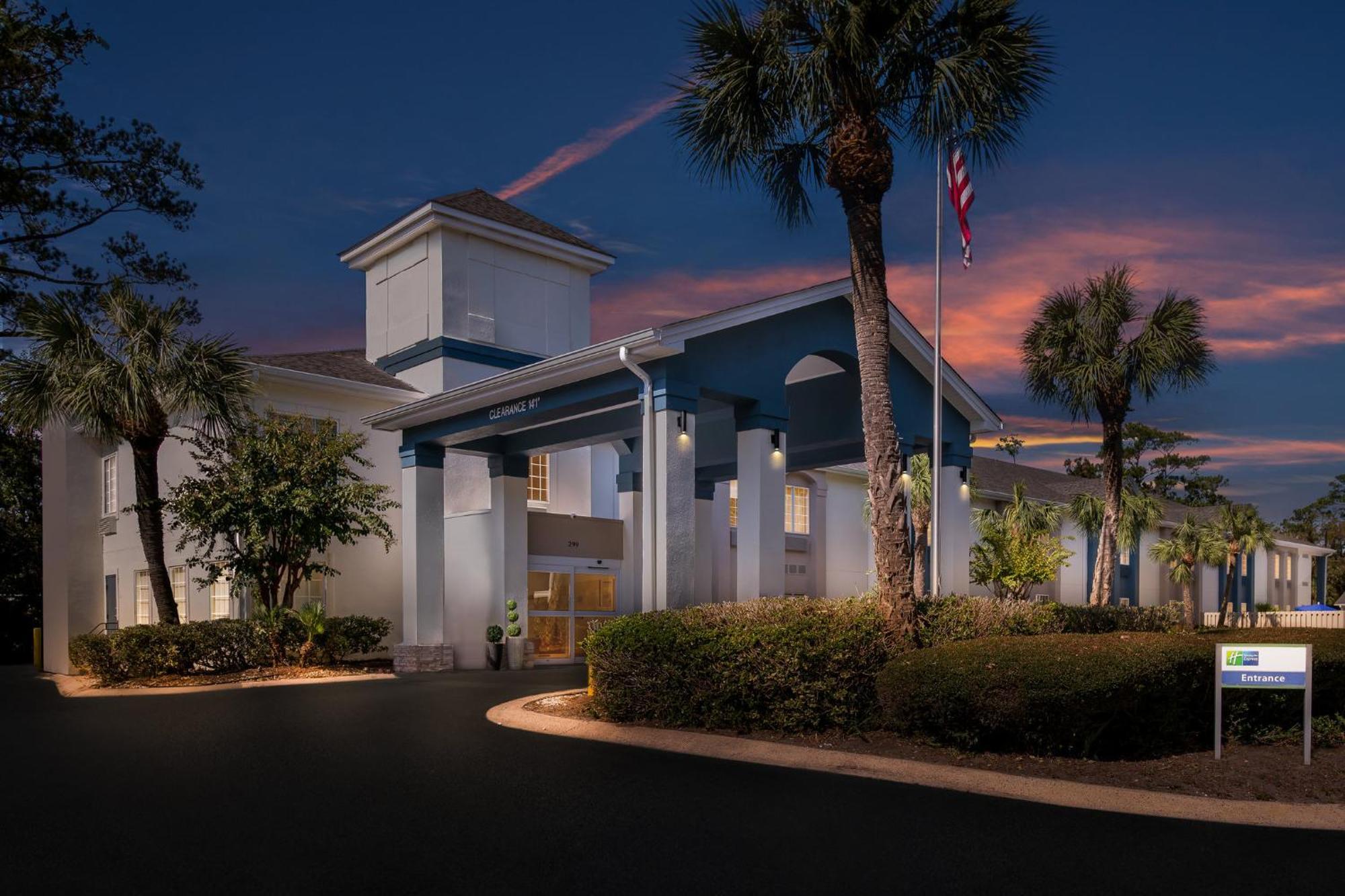 ฮอลิเดย์ อินน์ เอ็กซ์เพรส เซนต์ไซม่อน ไอแลนด์ St. Simons Island ภายนอก รูปภาพ