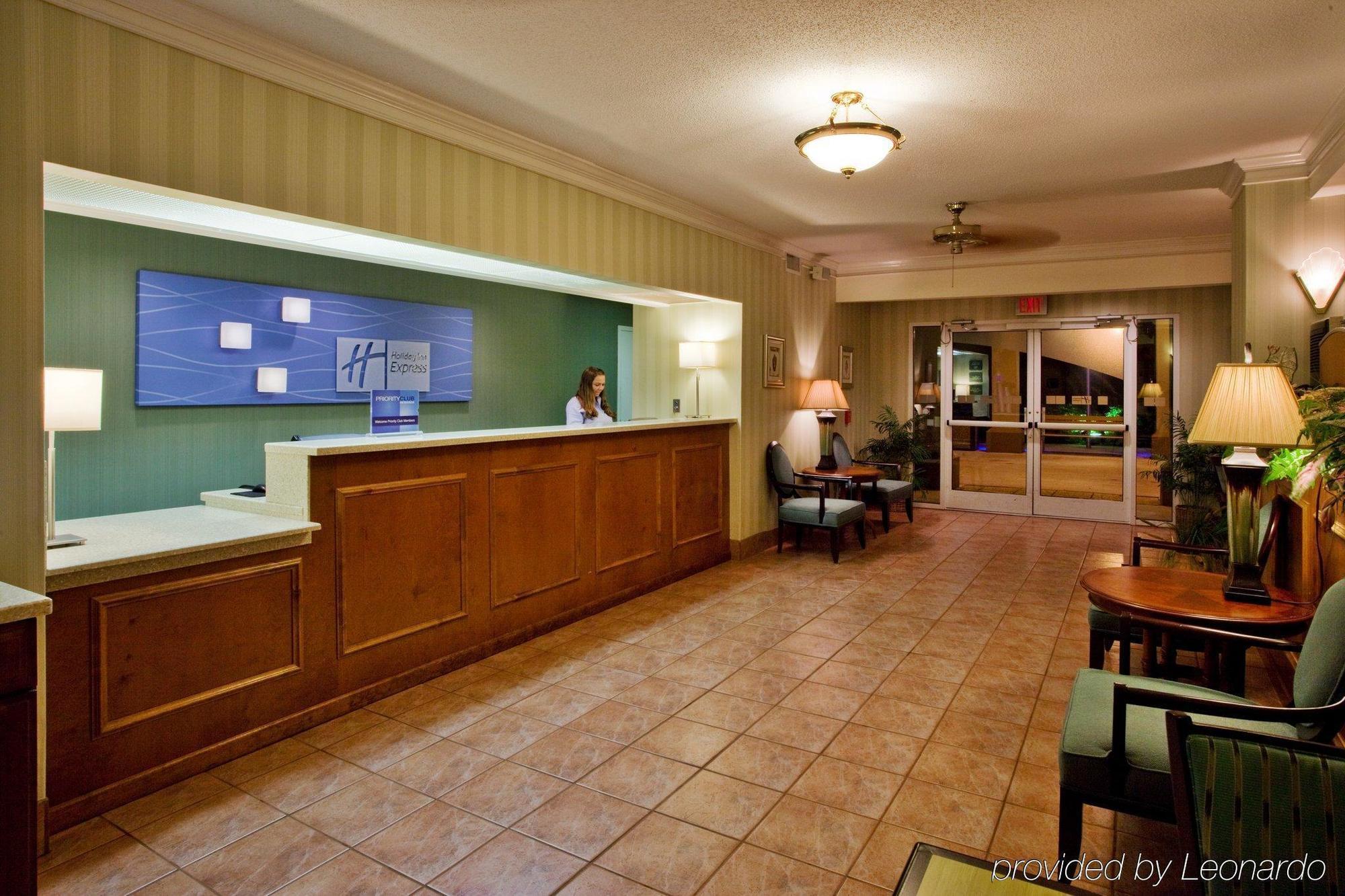 ฮอลิเดย์ อินน์ เอ็กซ์เพรส เซนต์ไซม่อน ไอแลนด์ St. Simons Island ภายใน รูปภาพ
