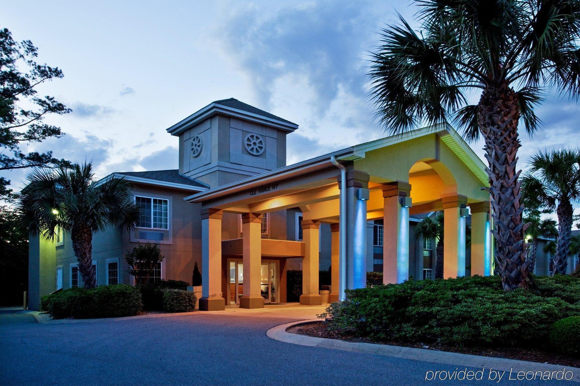 ฮอลิเดย์ อินน์ เอ็กซ์เพรส เซนต์ไซม่อน ไอแลนด์ St. Simons Island ภายนอก รูปภาพ